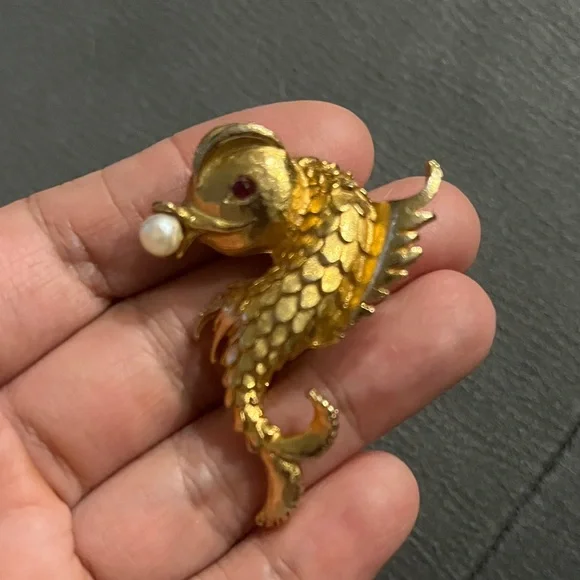 Lucky Gold Koi Fish Brooch Pearl Ruby Rhinestone Crystal Whimsical Fengshui Chi - Picture 6 of 9